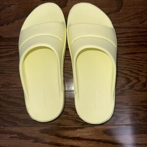 Oofos OOahh Slide Sandal